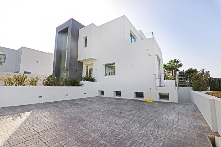 Image No.9-5 Bed Villa for sale