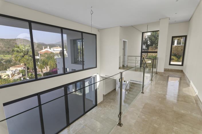 Image No.30-5 Bed Villa for sale