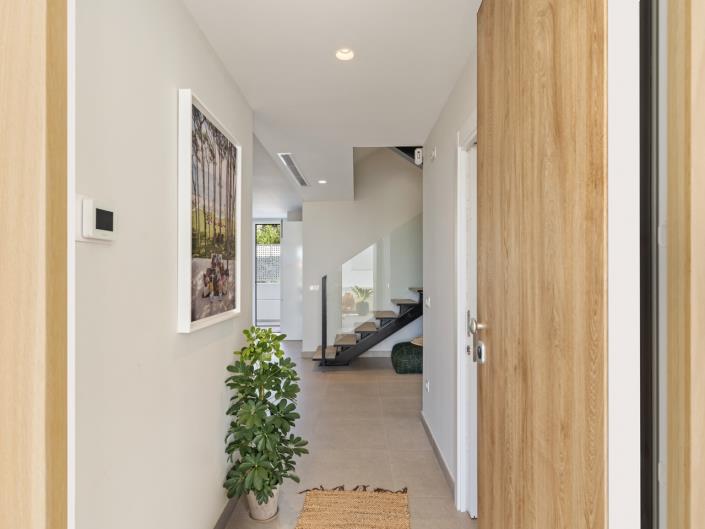 Image No.24-5 Bed Apartment for sale