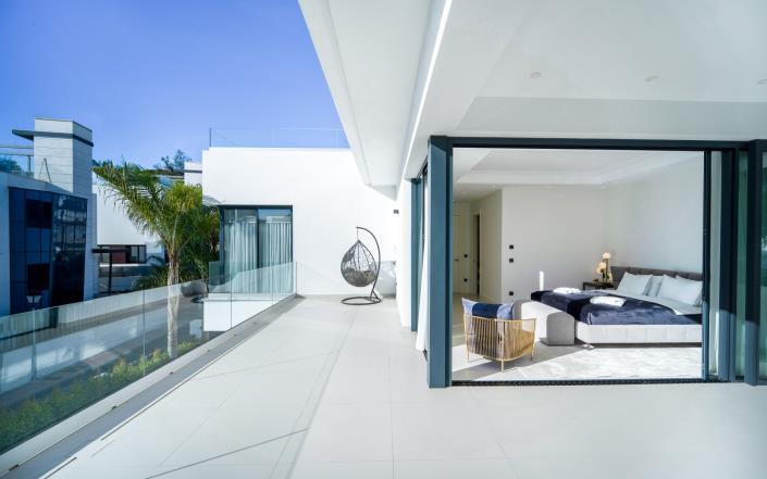 Image No.14-4 Bed Apartment for sale