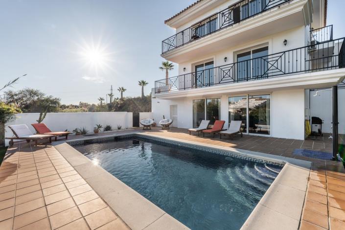 Image No.21-3 Bed Villa for sale
