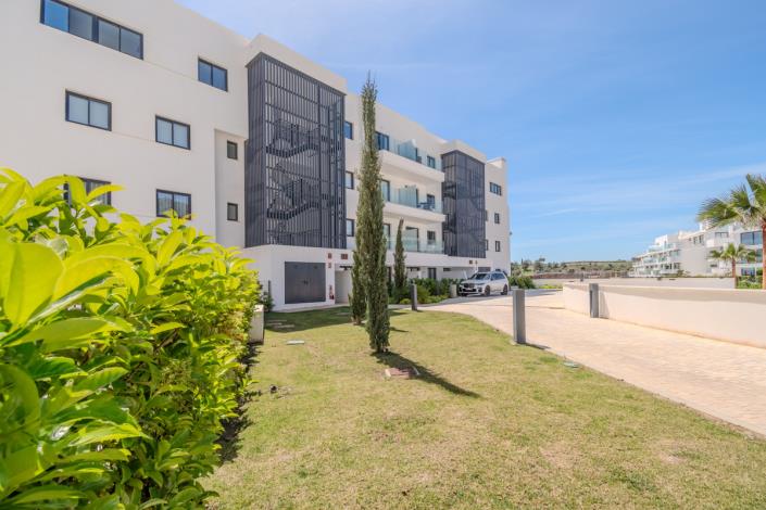 Image No.40-3 Bed Apartment for sale