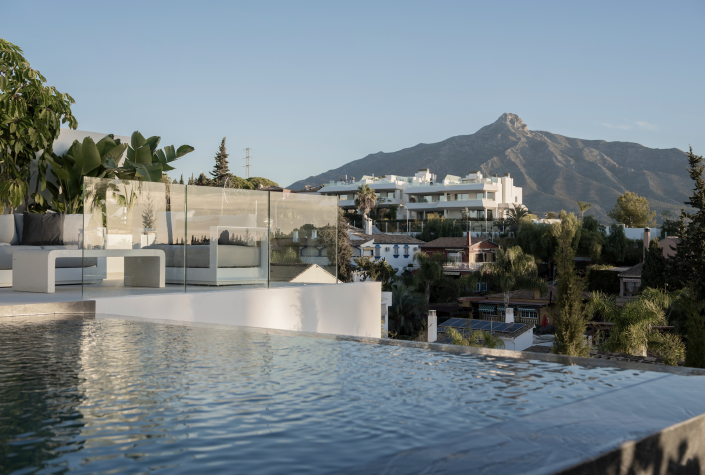 Image No.8-5 Bed Villa / Detached for sale