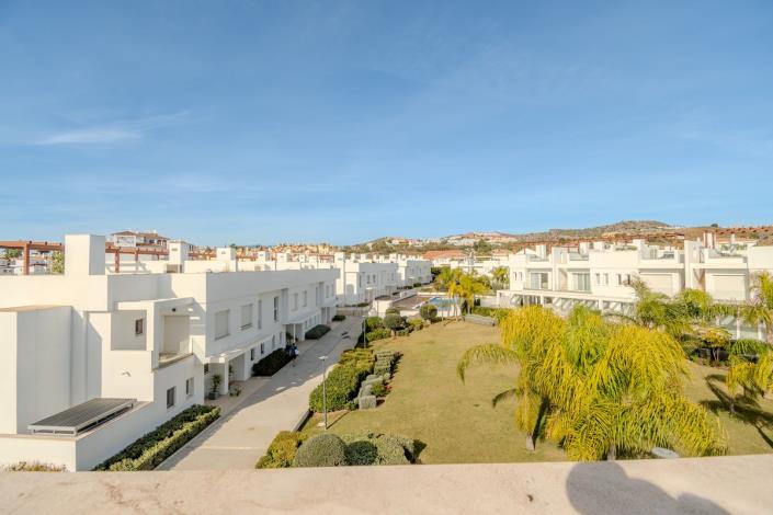 Image No.32-4 Bed Townhouse for sale