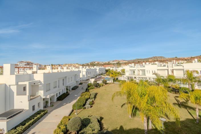Image No.33-4 Bed Townhouse for sale