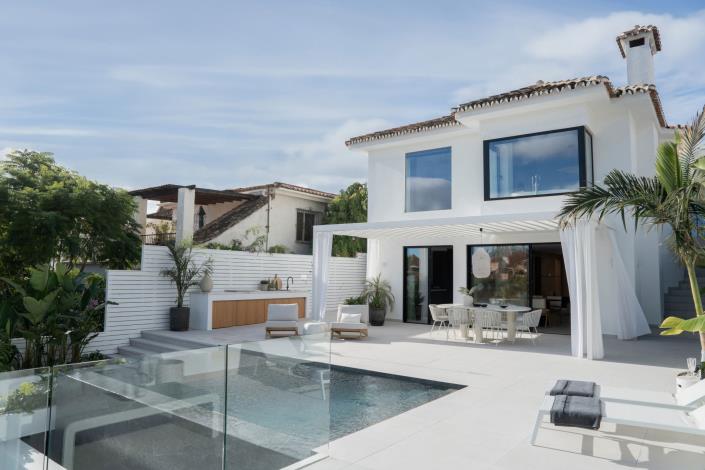Image No.2-Villa de 5 chambres à vendre à Nueva Andalucia