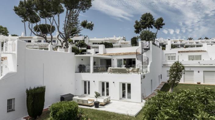 Image No.2-4 Bed Townhouse for sale