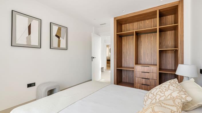 Image No.5-3 Bed Townhouse for sale