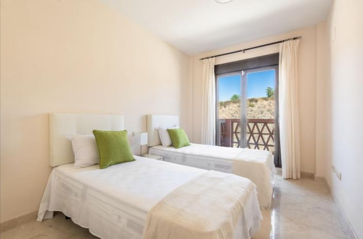 Image No.5-3 Bed Townhouse for sale