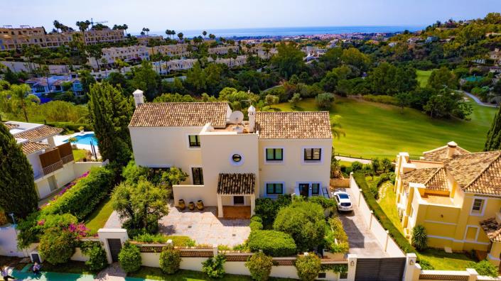 Image No.2-5 Bed Villa for sale