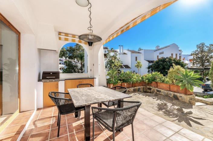 Image No.3-Villa / Détaché de 3 chambres à vendre à Nueva Andalucia