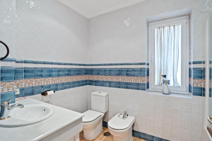Image No.6-4 Bed Villa for sale