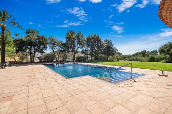 Image No.40-4 Bed Villa for sale