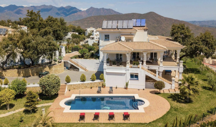 Image No.6-5 Bed Villa / Detached for sale