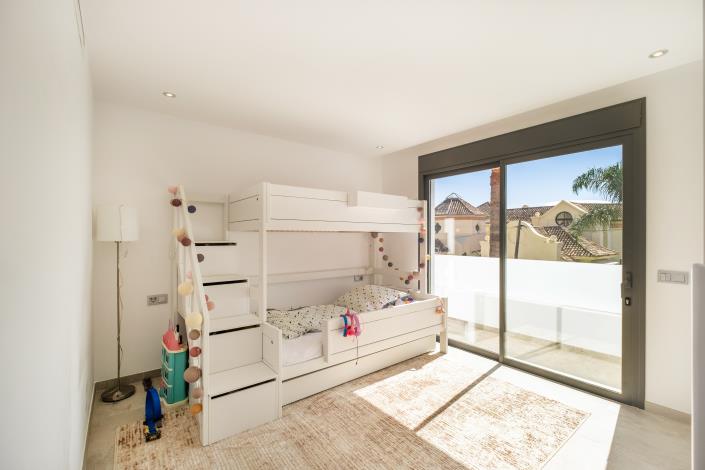 Image No.7-5 Bed Villa for sale
