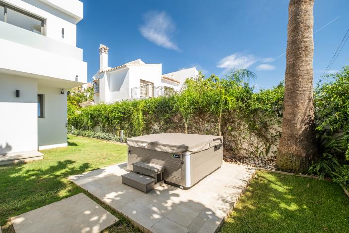 Image No.12-5 Bed Villa for sale