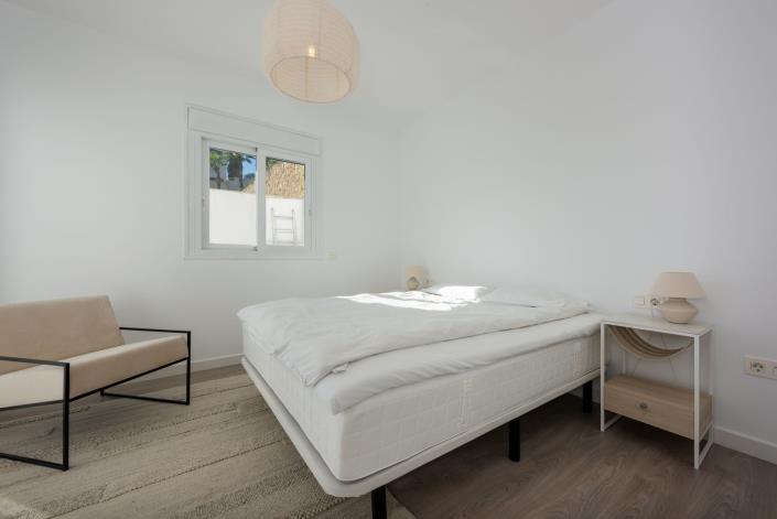 Image No.18-2 Bed Apartment for sale