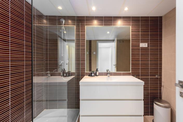 Image No.20-2 Bed Apartment for sale