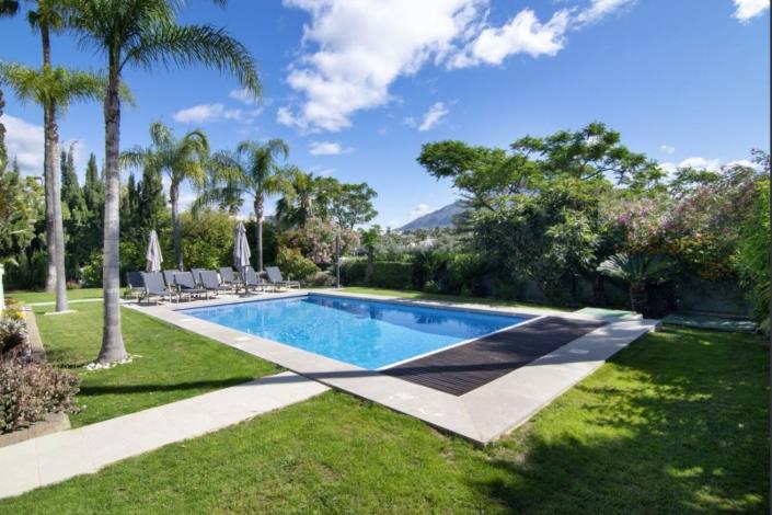 Image No.7-Villa de 5 chambres à vendre à Nueva Andalucia