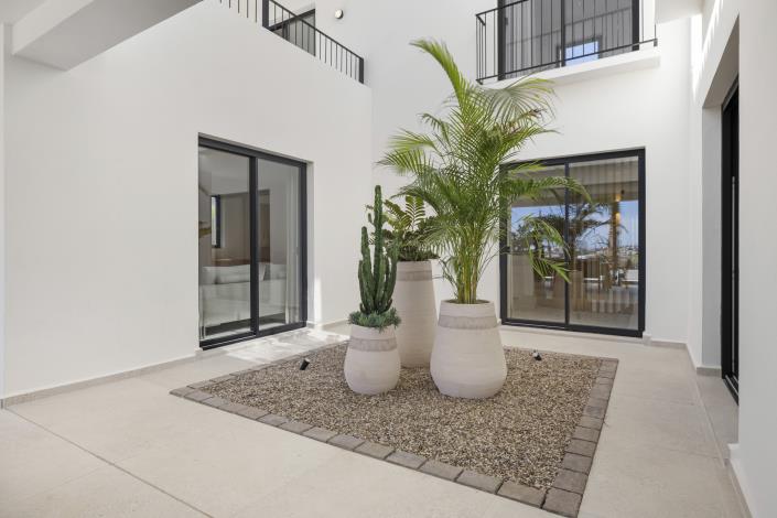 Image No.4-Villa de 5 chambres à vendre à Estepona