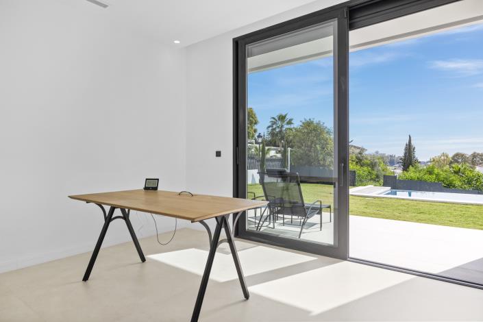 Image No.40-4 Bed Villa for sale