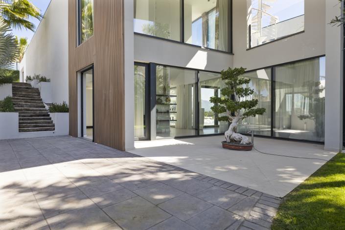 Image No.38-5 Bed Villa for sale