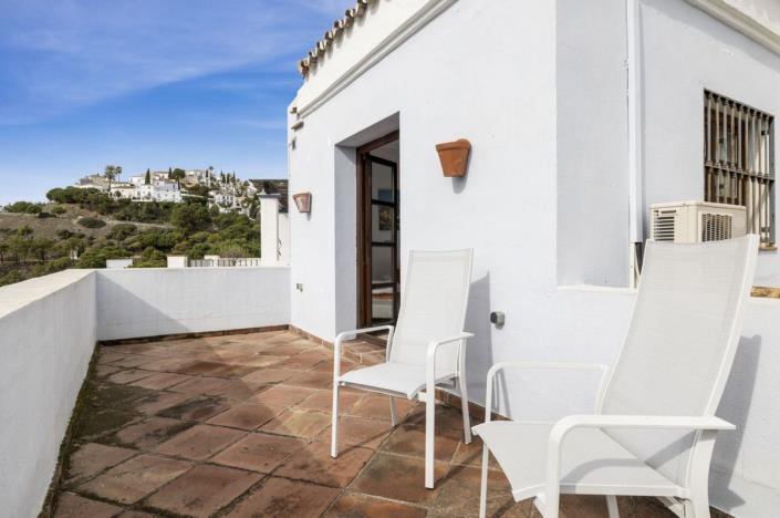Image No.20-4 Bed Villa / Detached for sale