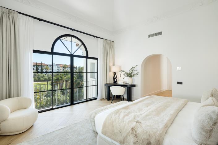 Image No.6-5 Bed Villa for sale