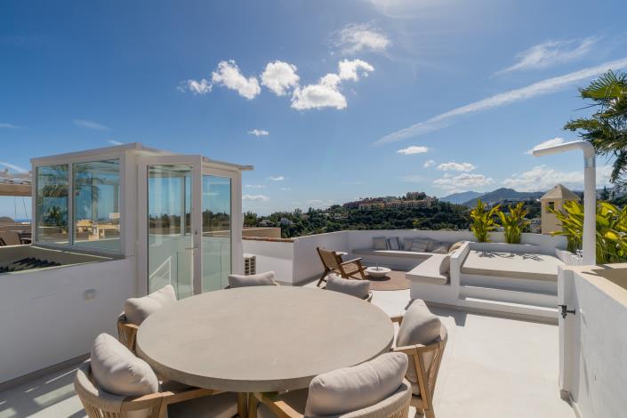Image No.2-3 Bed Townhouse for sale