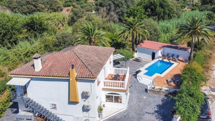 Image No.6-5 Bed Villa for sale