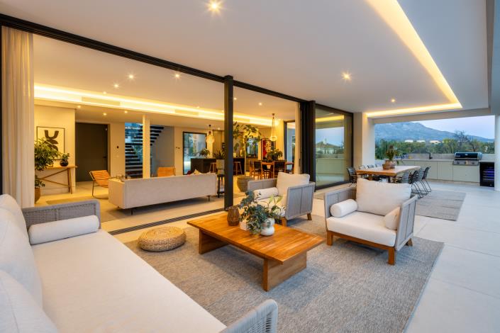 Image No.3-Villa de 5 chambres à vendre à Nueva Andalucia