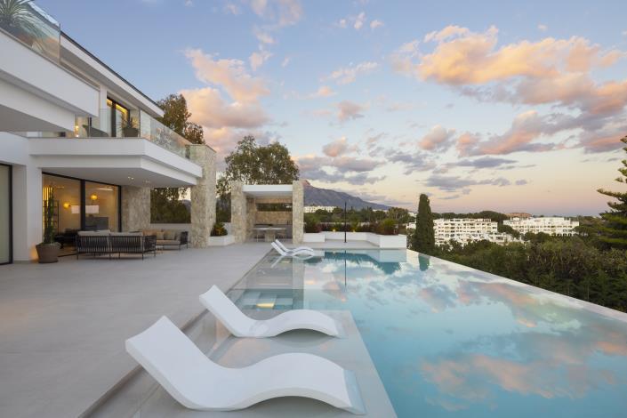 Image No.29-5 Bed Villa for sale