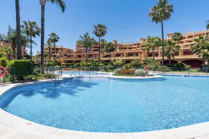 Image No.3-Appartement de 3 chambres à vendre à Estepona