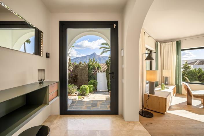 Image No.4-4 Bed Villa for sale