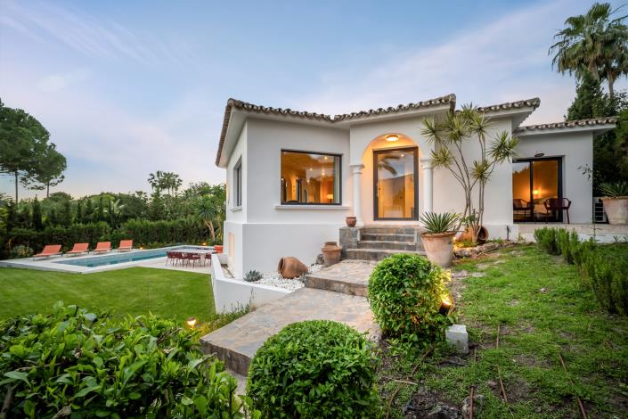 Image No.2-4 Bed Villa for sale