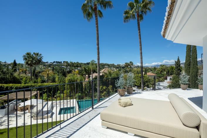 Image No.3-Villa de 5 chambres à vendre à Nueva Andalucia