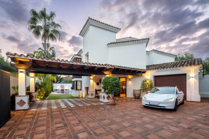 Image No.20-4 Bed Villa for sale
