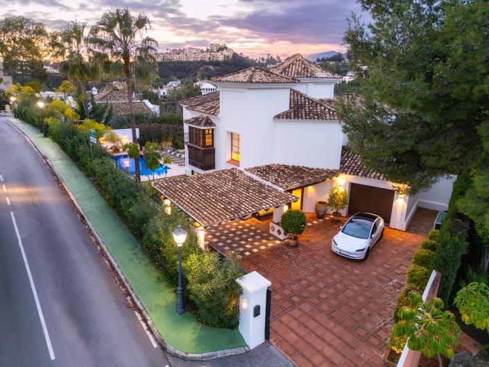 Image No.25-4 Bed Villa for sale