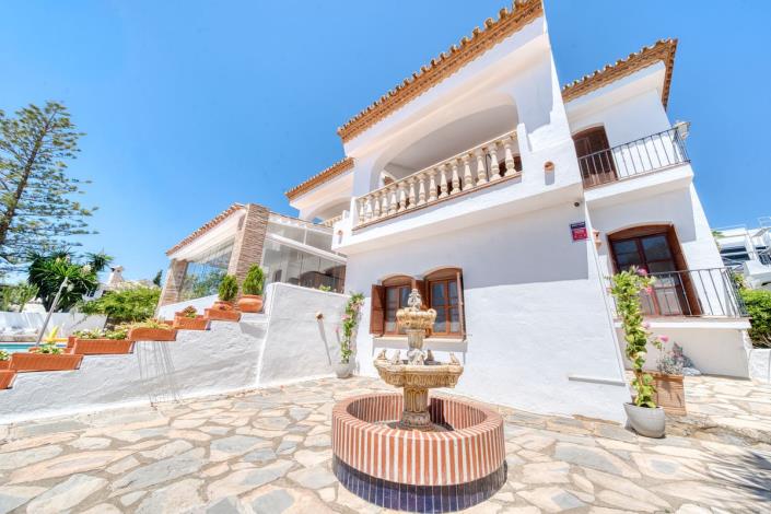 Image No.5-5 Bed Villa for sale
