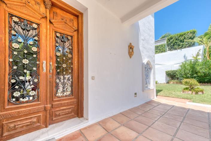 Image No.6-5 Bed Villa for sale