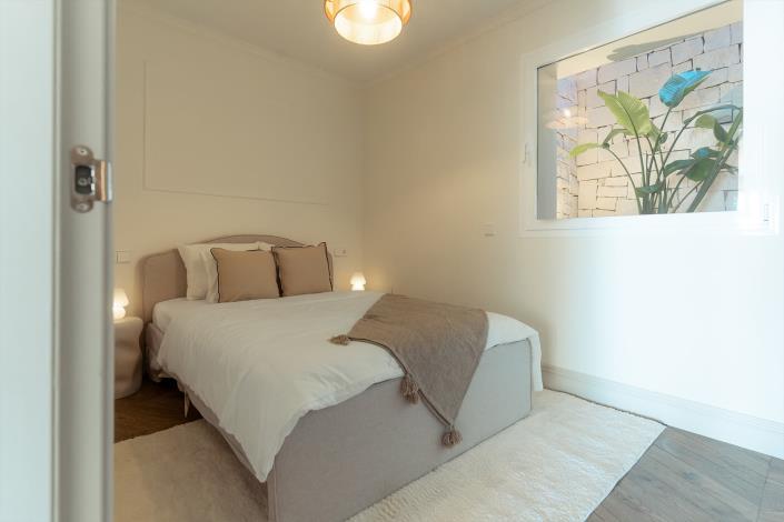 Image No.26-4 Bed Townhouse for sale