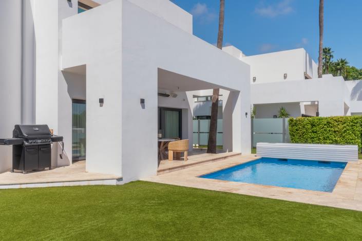 Image No.6-5 Bed Villa for sale