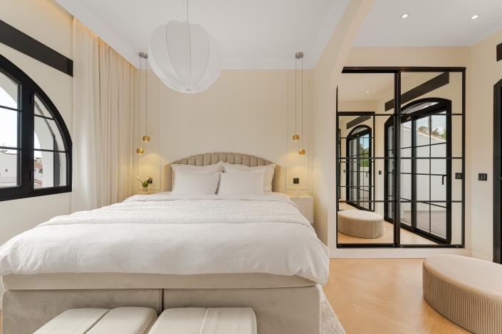 Image No.12-6 Bed Villa for sale