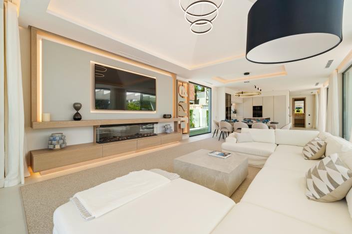 Image No.3-5 Bed Villa for sale