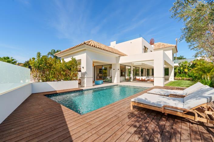 Image No.2-5 Bed Villa for sale