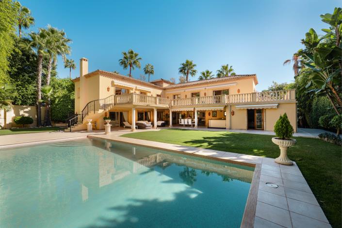 Image No.2-5 Bed Villa for sale