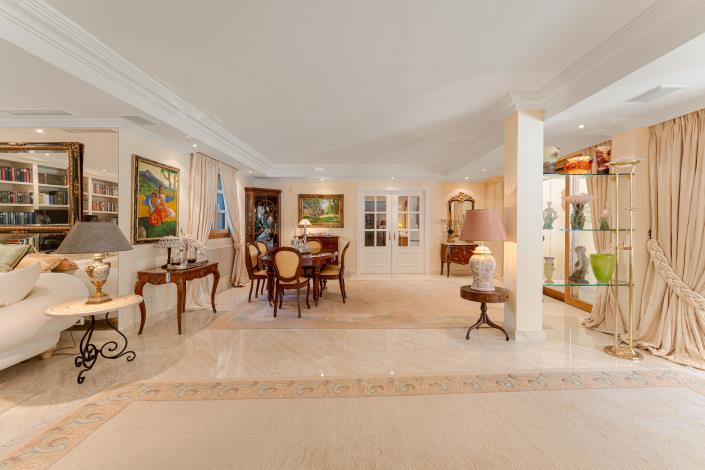 Image No.5-5 Bed Villa for sale