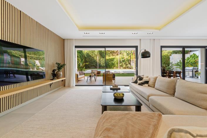 Image No.3-5 Bed Villa for sale