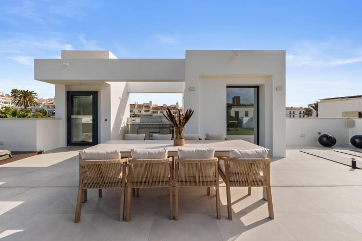 Image No.28-5 Bed Villa for sale