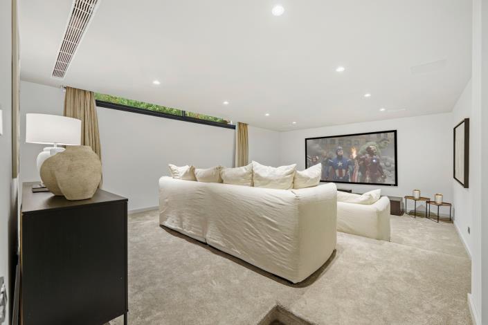 Image No.33-5 Bed Villa for sale
